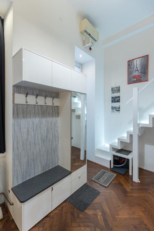 Bright & Shine Apartment Budapest Exteriör bild